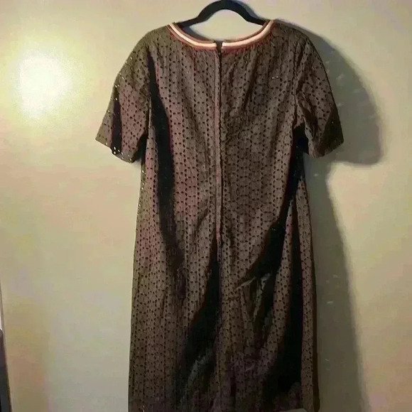 Vintage Herbert Levy brown eyelet lace dress with satin trim wear to work - Picture 3 of 4